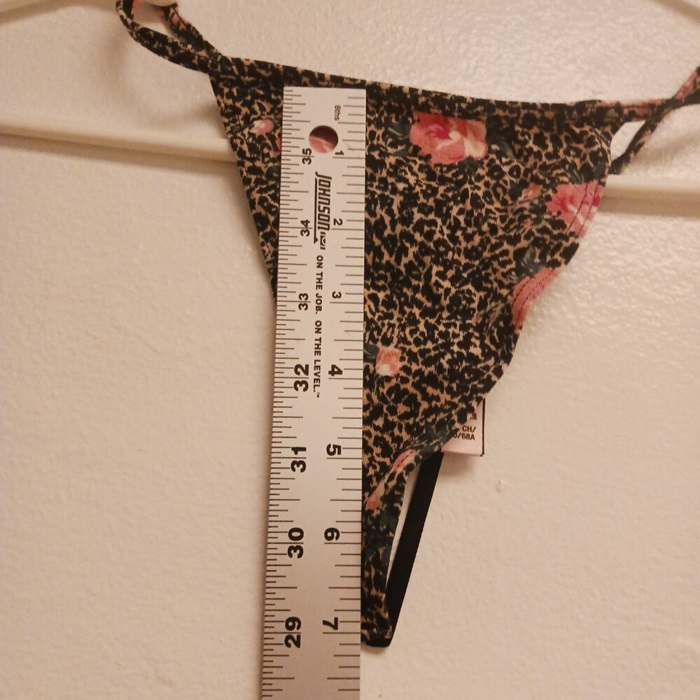 LEOPARD THONG - Picture 4 of 4